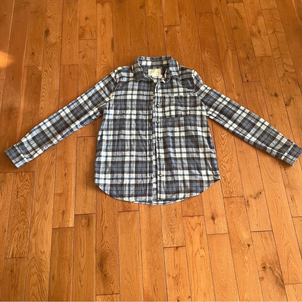 Aeropostale Blue Plaid Long Sleeve Button Up - Size Medium